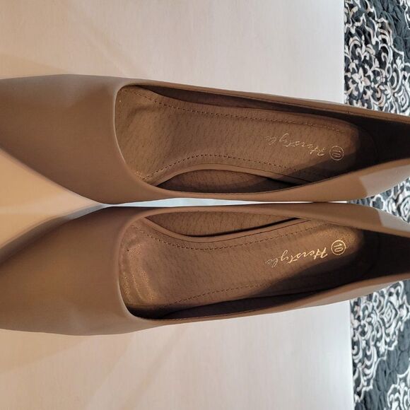 BRAND NEW HERSTYLE KATHERINA WOMEN'S POINTED TOE CLASSIC PUMP - Picture 11 of 15